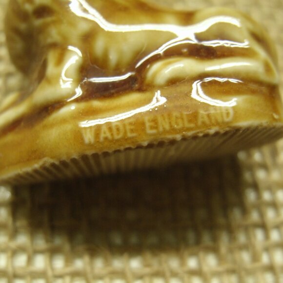 Vintage Wade Whimsies Lion Porcelain Figurine - Picture 12 of 12